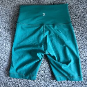 Lululemon Wunder Train High Rise Short 8”